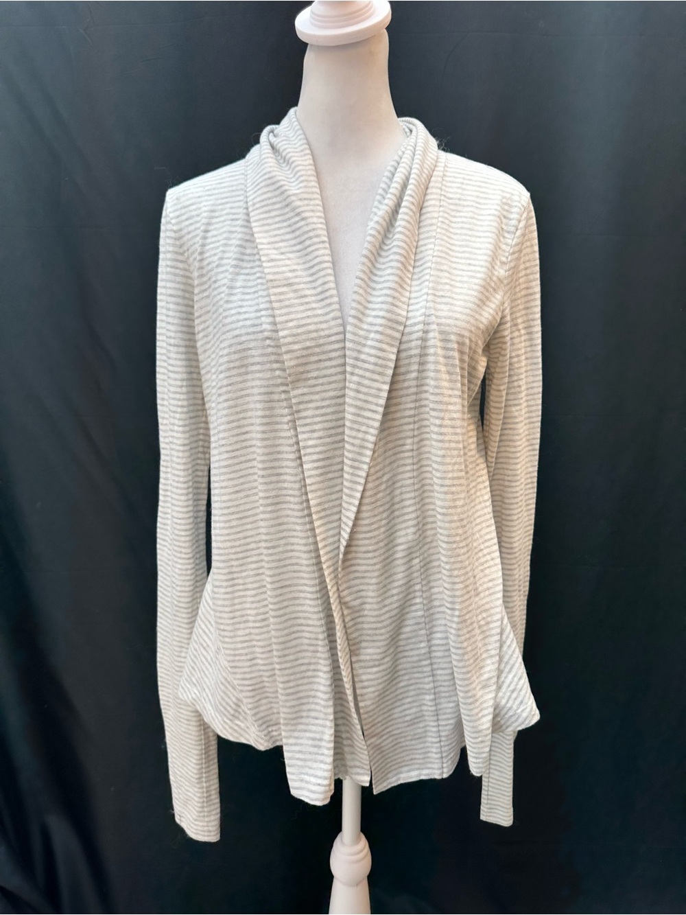 Theory Cream and Light Gray Striped Open-Front Cardigan PXS
